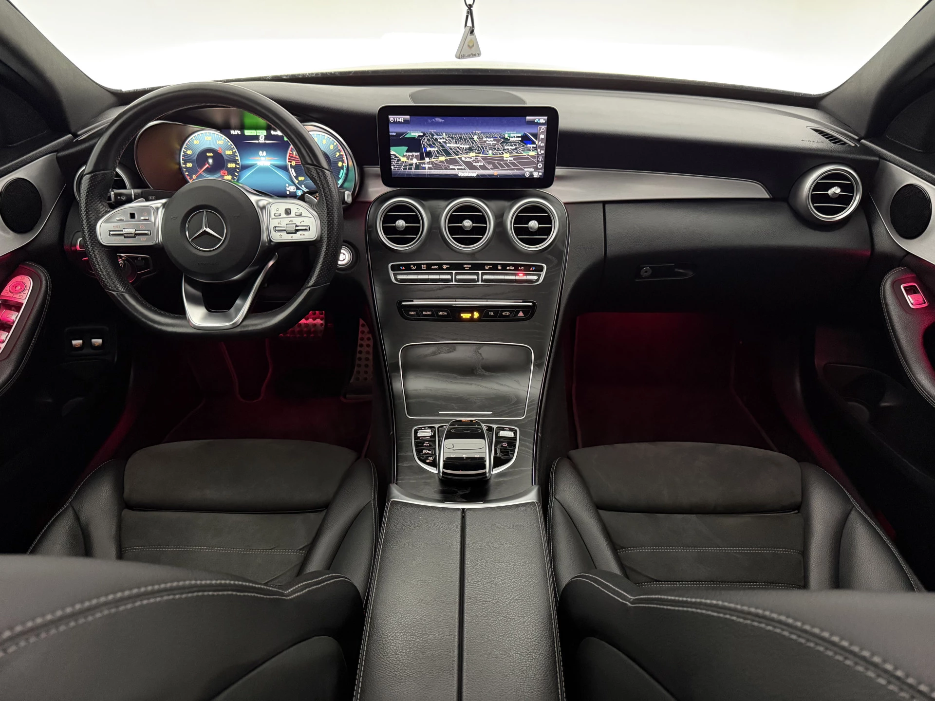 Mercedes-Benz C-Klasse 2021 - 300 e Business Solution AMG Limited 320PK afbeelding 2