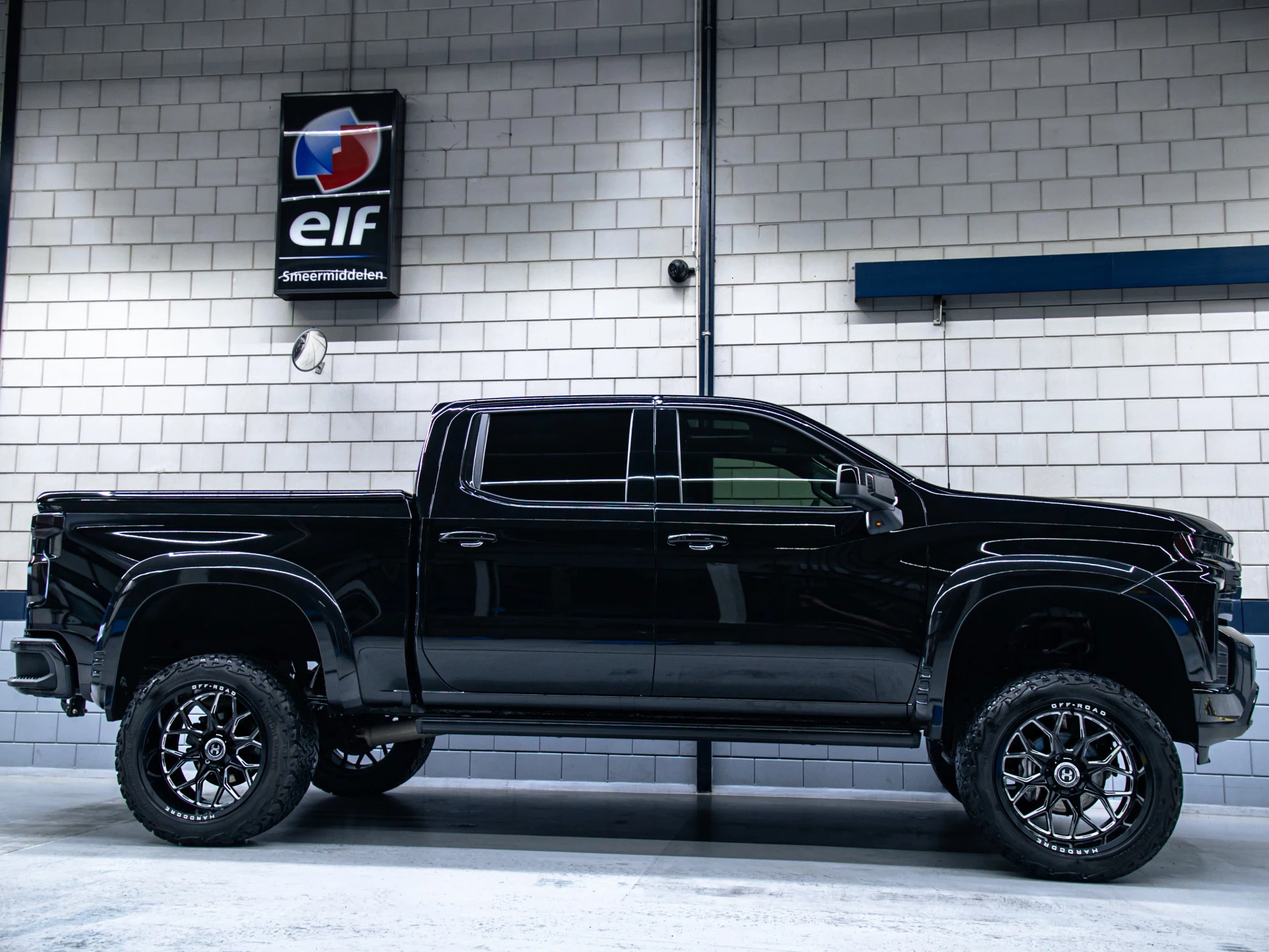 Chevrolet Silverado 2019 - High Country image 2