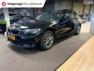 BMW 3 Serie 2022 - Touring 330e Business Edition Plus / trekhaak / sportstoelen / cruise te koop