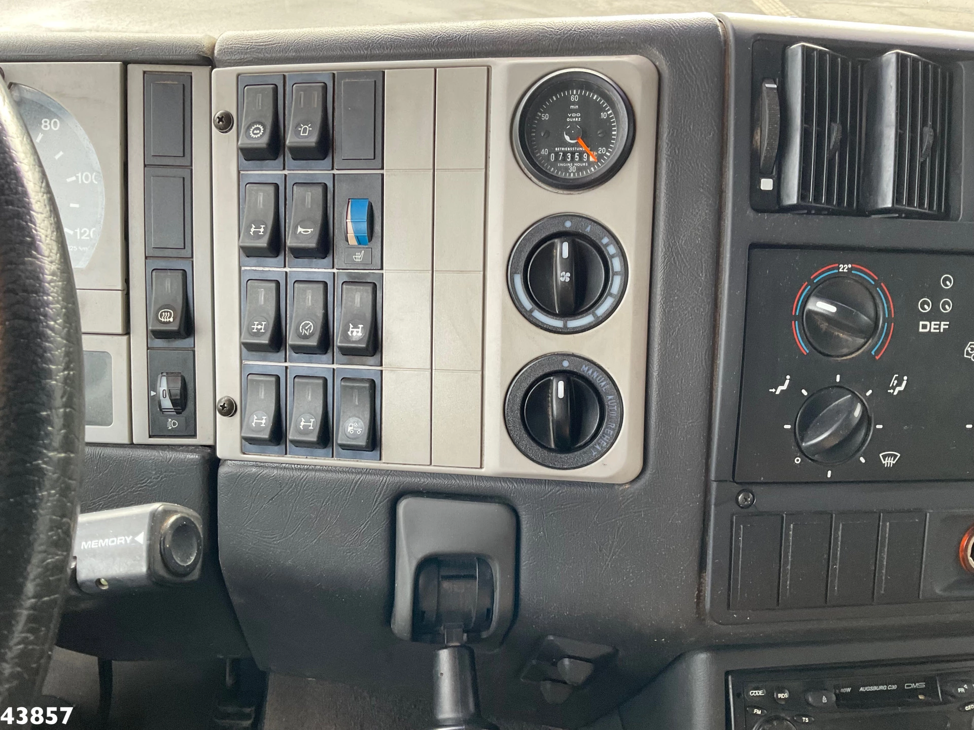 MAN F2000 6x6 Full Steel Manual Palfinger 68 Tonmeter Dachdecker kran Just 54.133 km! 2001 afbeelding 20