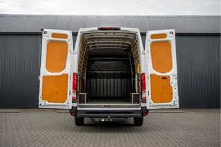Iveco Daily 2024 - 35S18 | 3.0L 180PK | Automaat | NW MODEL | 3.5T Trekgewicht | Camera | Carplay | Climate image 9