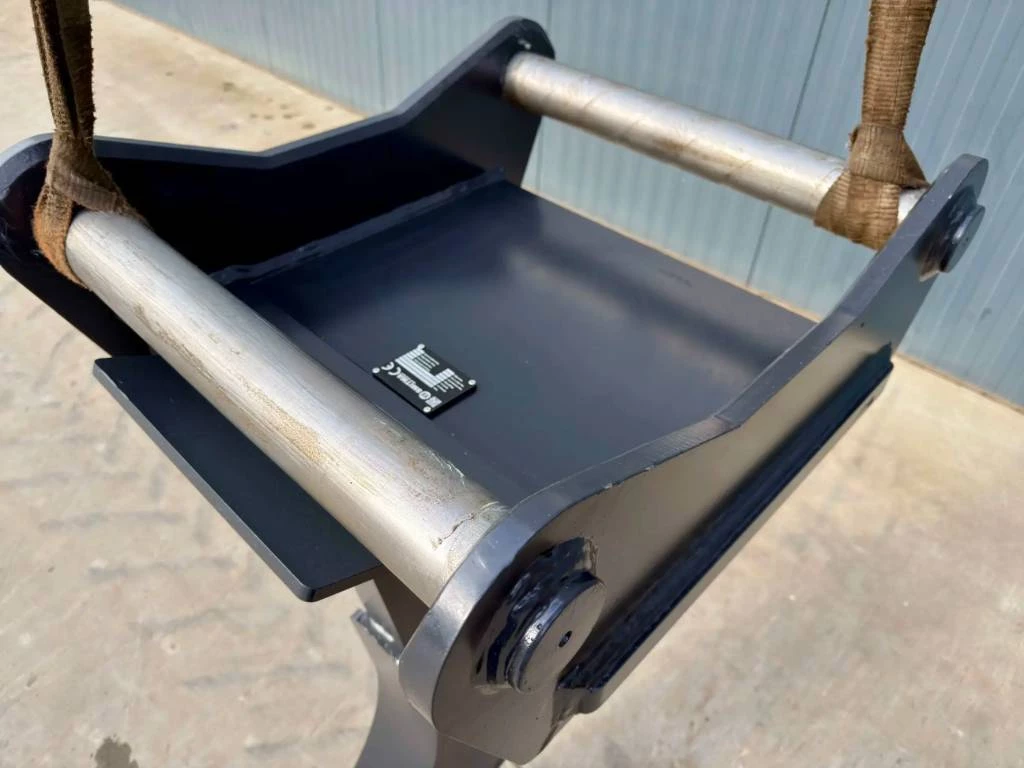 OilQuick 2026 - OQ70/55 Ripper image 4