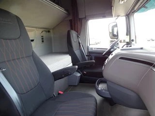 DAF N/A 2017 - XF106 SPACECAB obrazek 4