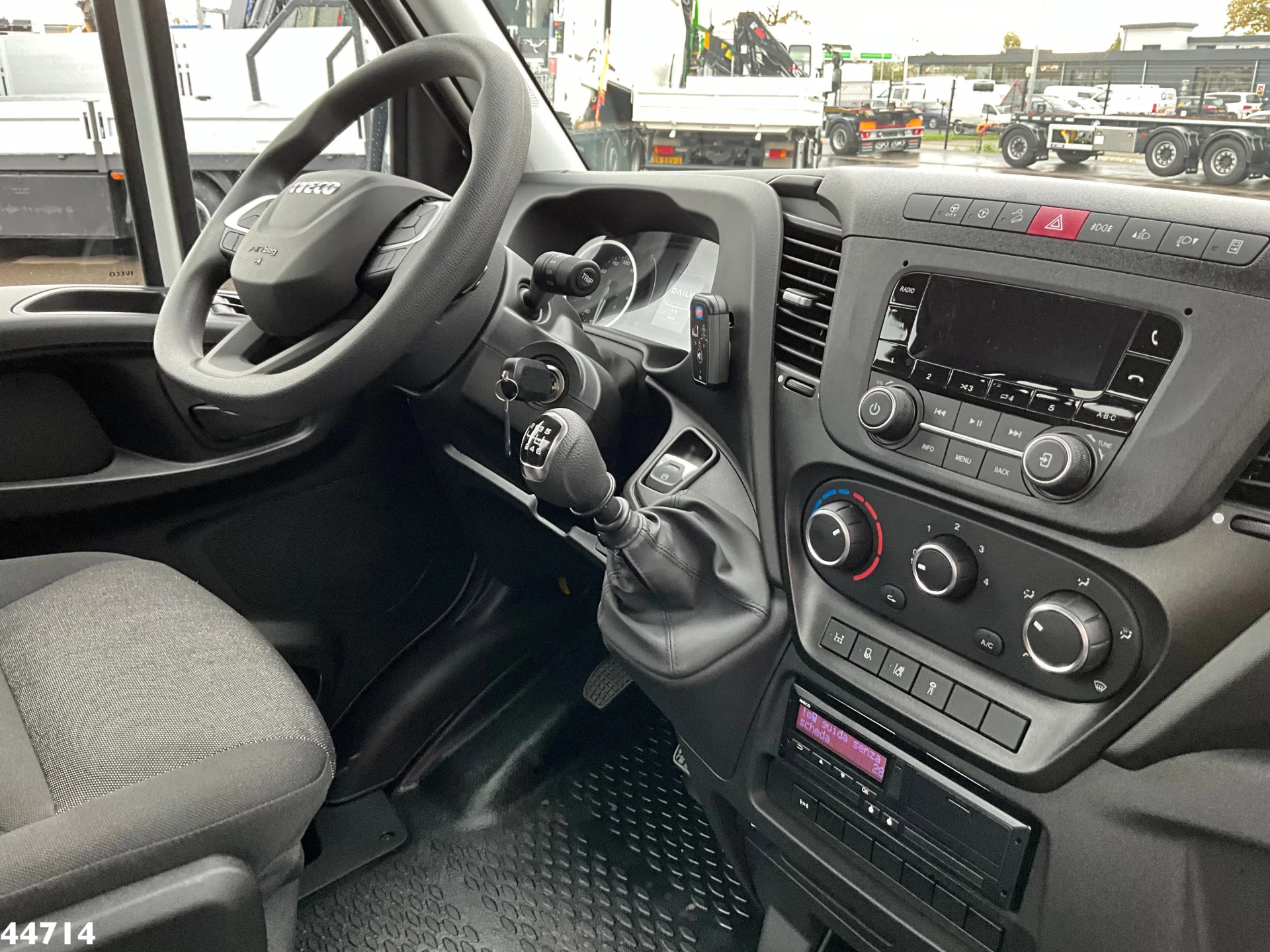 Iveco Daily 2024 - 72C18 HMF laadkraan 3,4 Tonmeter laadkraan + Meiller 3-zijdige kipper New & Unused!! afbeelding 16