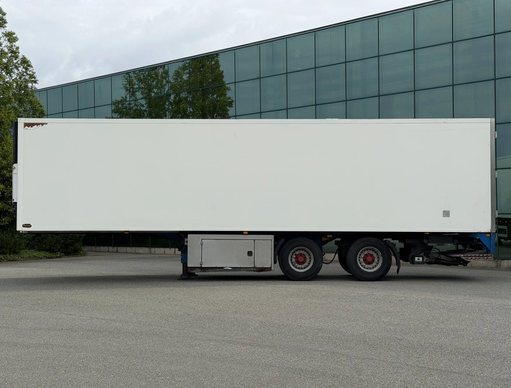 Pacton 2008 - HEIWO ISOLATED BOX STEERING AXLE DRUM BRAKES TAIL LIFT HOLLAND-TRAILER image 2