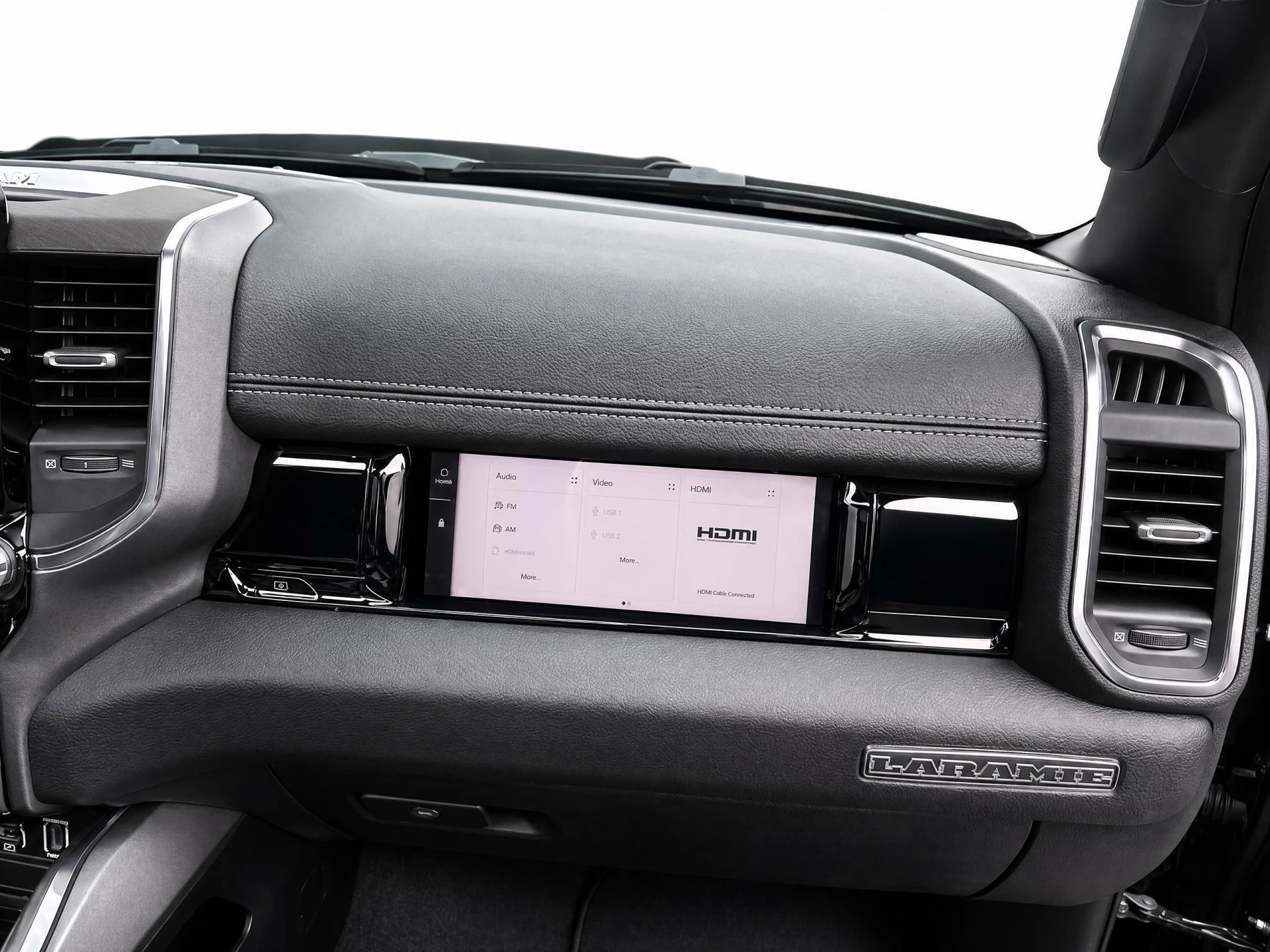 RAM 1500 2024 - LARAMIE Laramie Hurricane, BPM VRIJ | Incl. Tonneau cover |Panoramadak | Bijrijders scherm| Adaptieve Cruise Control! afbeelding 24