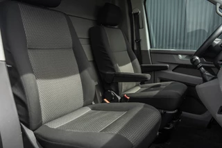 Volkswagen Transporter 2020 - T6.1 2.0 TDI L2H1 | 150 PK | Cruise | Airco | Trekhaak afbeelding 13