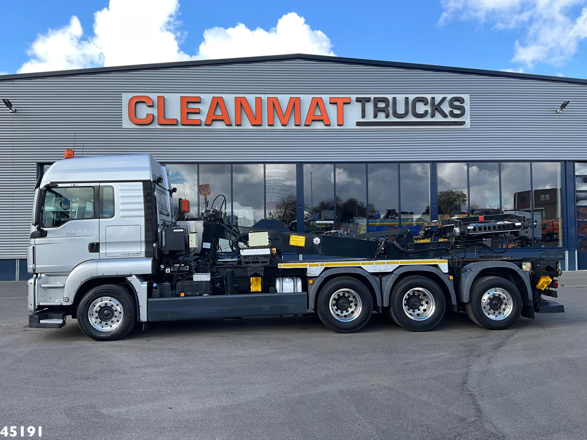 MAN TGS 2015 - 35.480 Euro 6 8x4 Deuringer Garagetransporter afbeelding 4