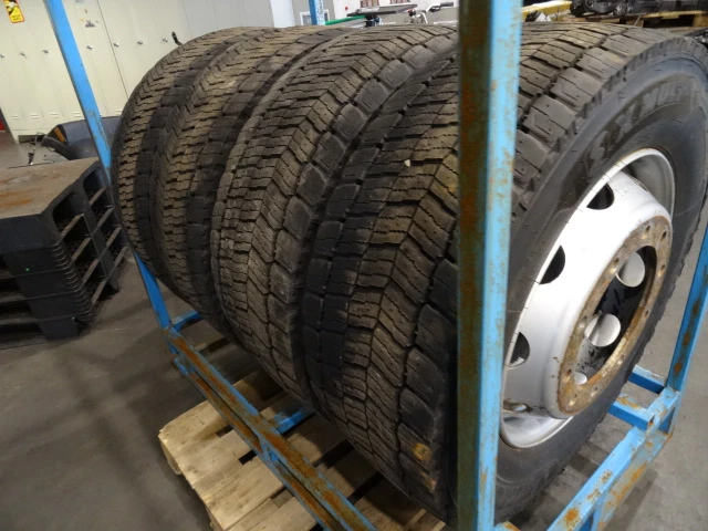 - Geen producent - - MICHELIN 315/60R22.5 imagem 1