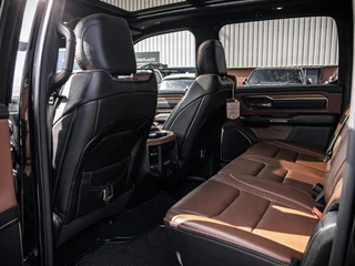 Dodge Ram 1500 2021 - Longhorn obrazek 13