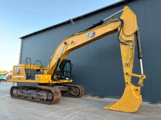 Cat 2020 - 330 07B image 3 thumbnail