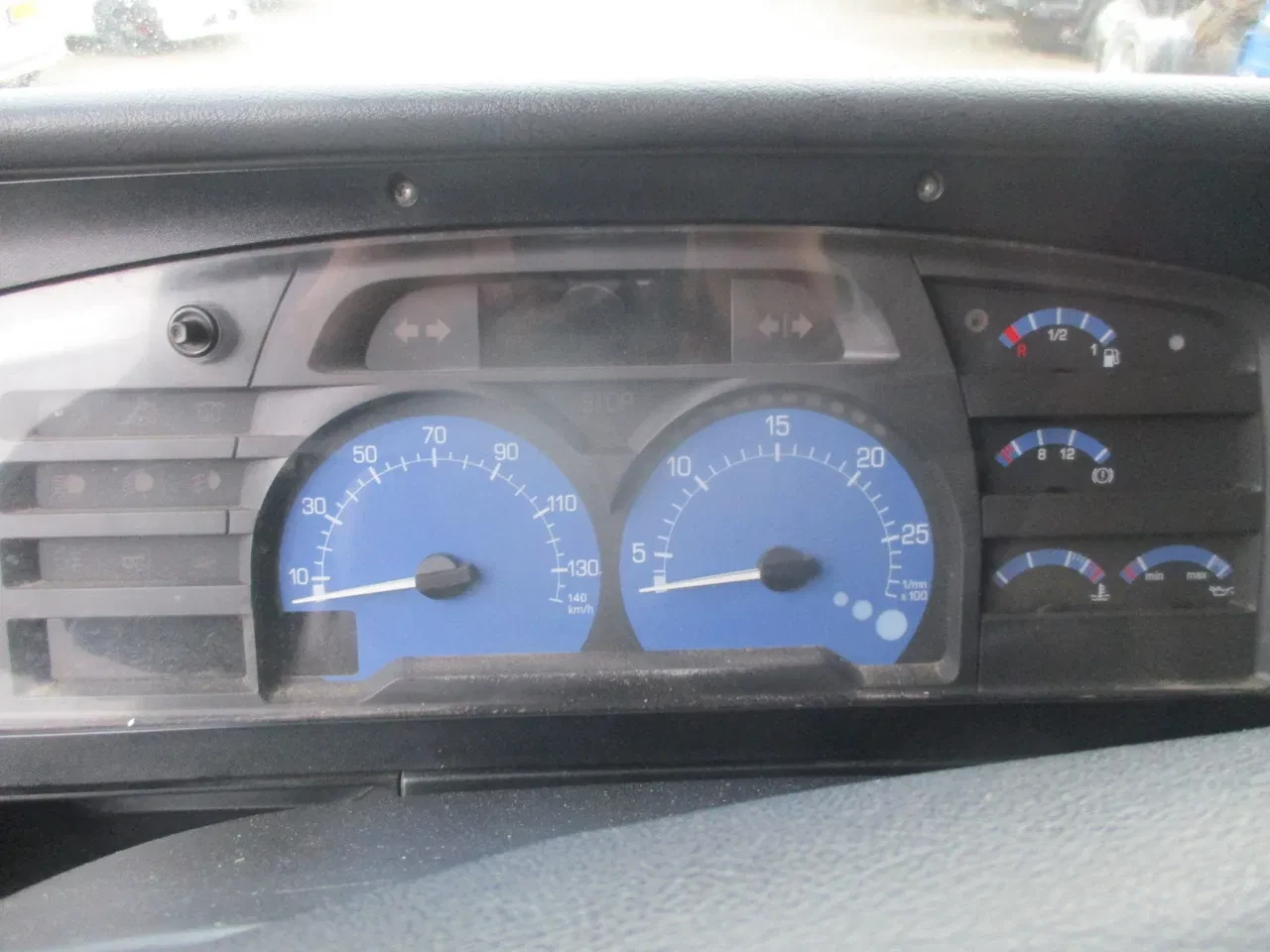 Renault Premium 370 1999 - DCI , ZF Manual , PTO/Tip Hydraulic , Intarder , Airco , EURO 3 obrázek 12