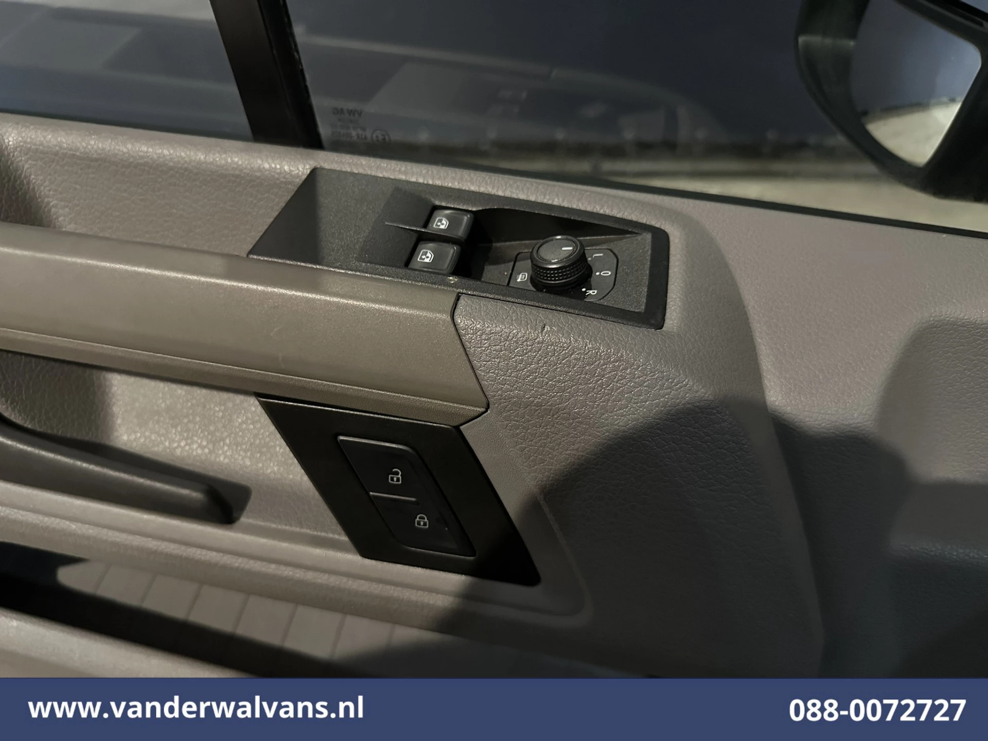 Volkswagen Crafter 2021 - 2.0 TDI 141pk L3H3 L2H2 Euro6 Airco | Navigatie | Apple Carplay | Chauffeursstoel imagem 16
