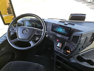 Mercedes-Benz Actros 2023 - 2553 image 8