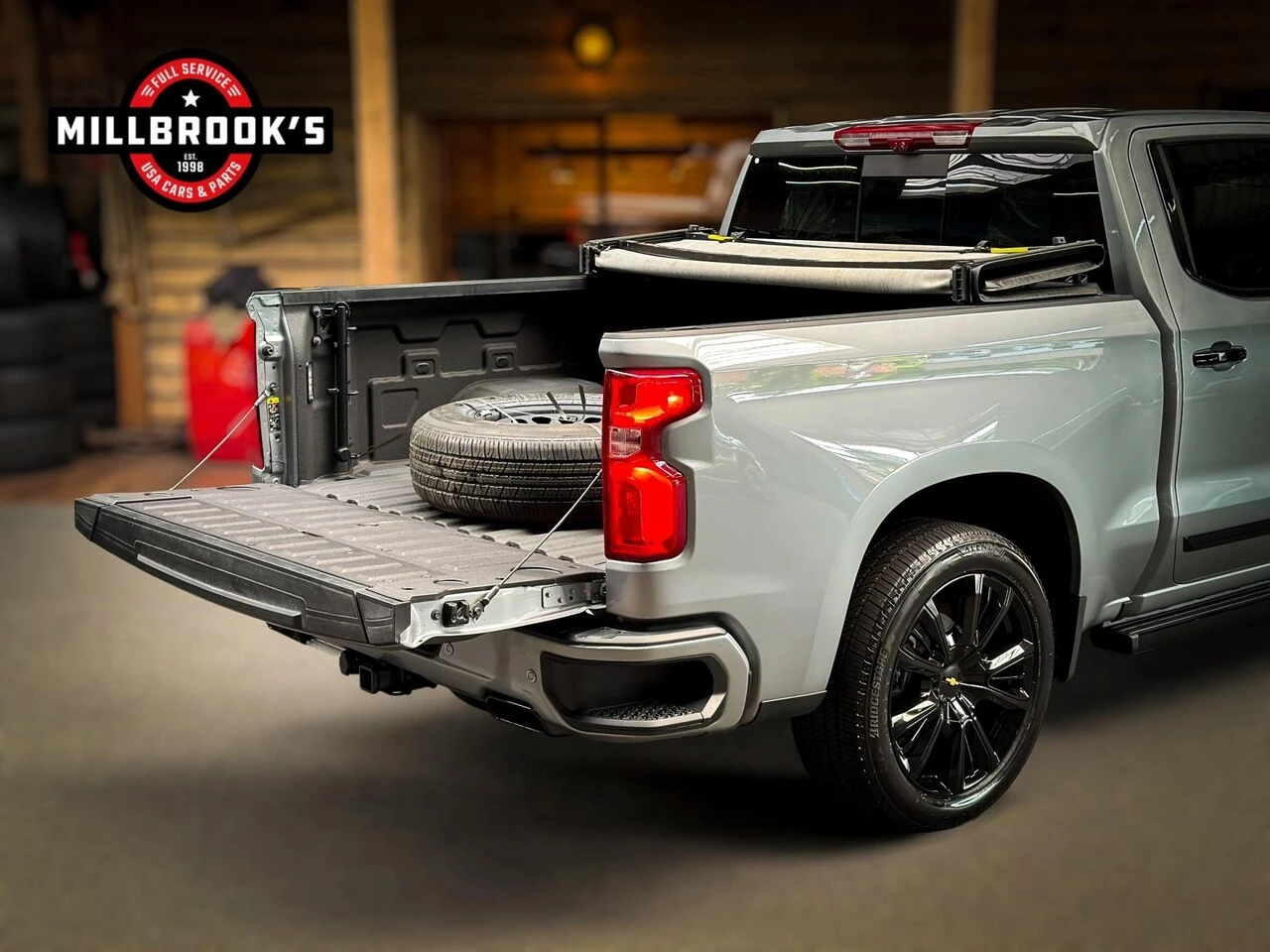 Chevrolet Silverado 2024 - USA High Country 6.2 V8 420 PK, zdjęcie 17