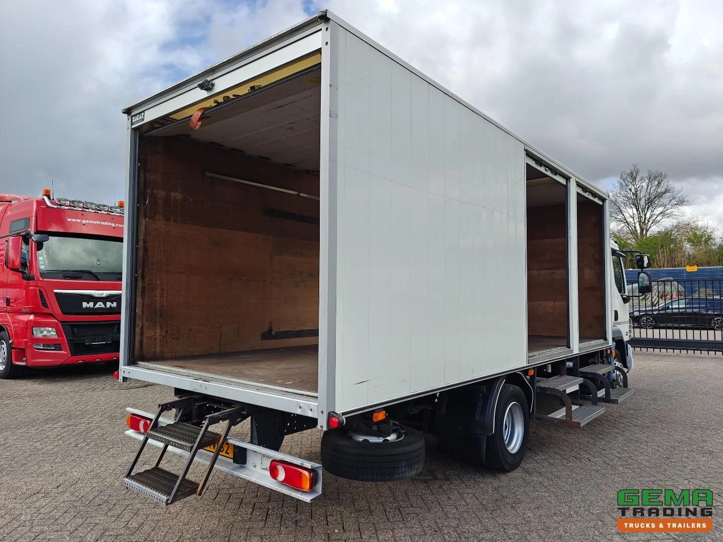 DAF FA LF45.180 2012 Bild 3