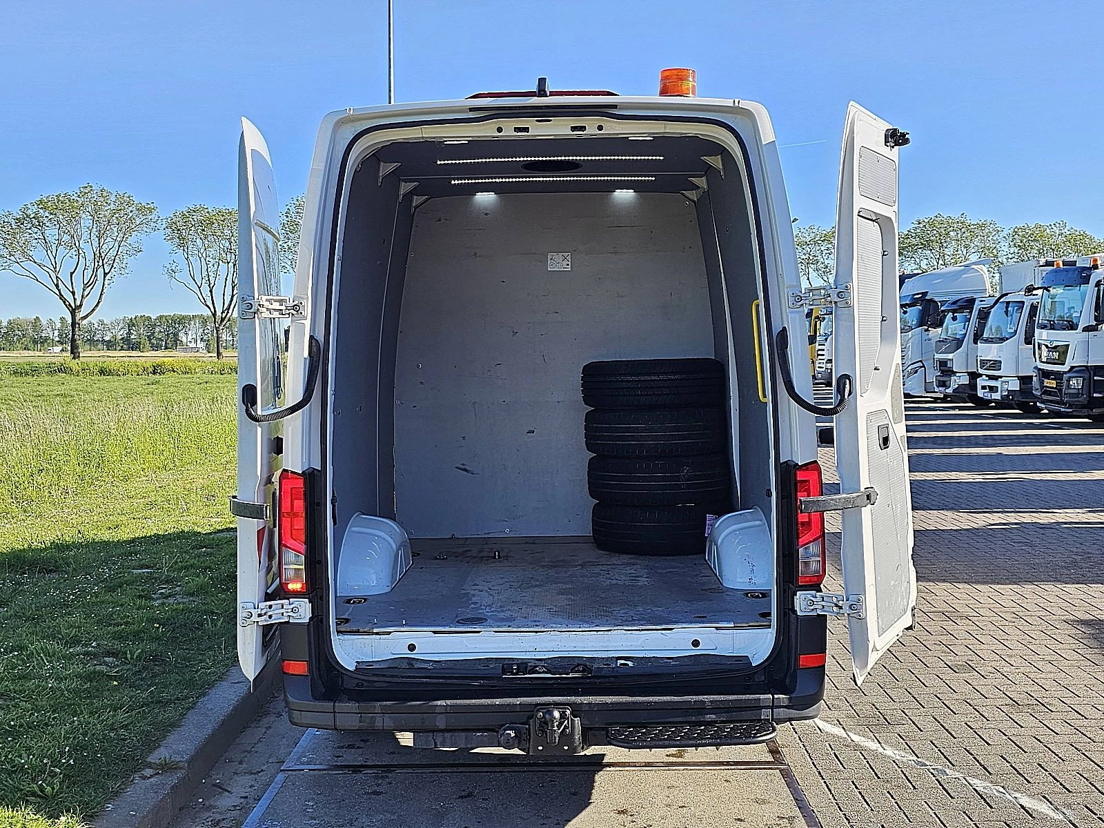 Volkswagen Crafter 2022 - 2.0 zdjęcie 13