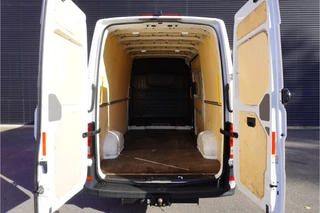 Volkswagen Crafter 2024 - 140pk L3H3/L2H2 Trekhaak Cruise control Airco 3-zits Camera Apple Carplay afbeelding 3 miniatuur