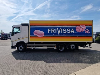 Volvo FH 2015 - 13.420 6x2 - Box - Loadlift - Manual gearbox - Low KM image 4
