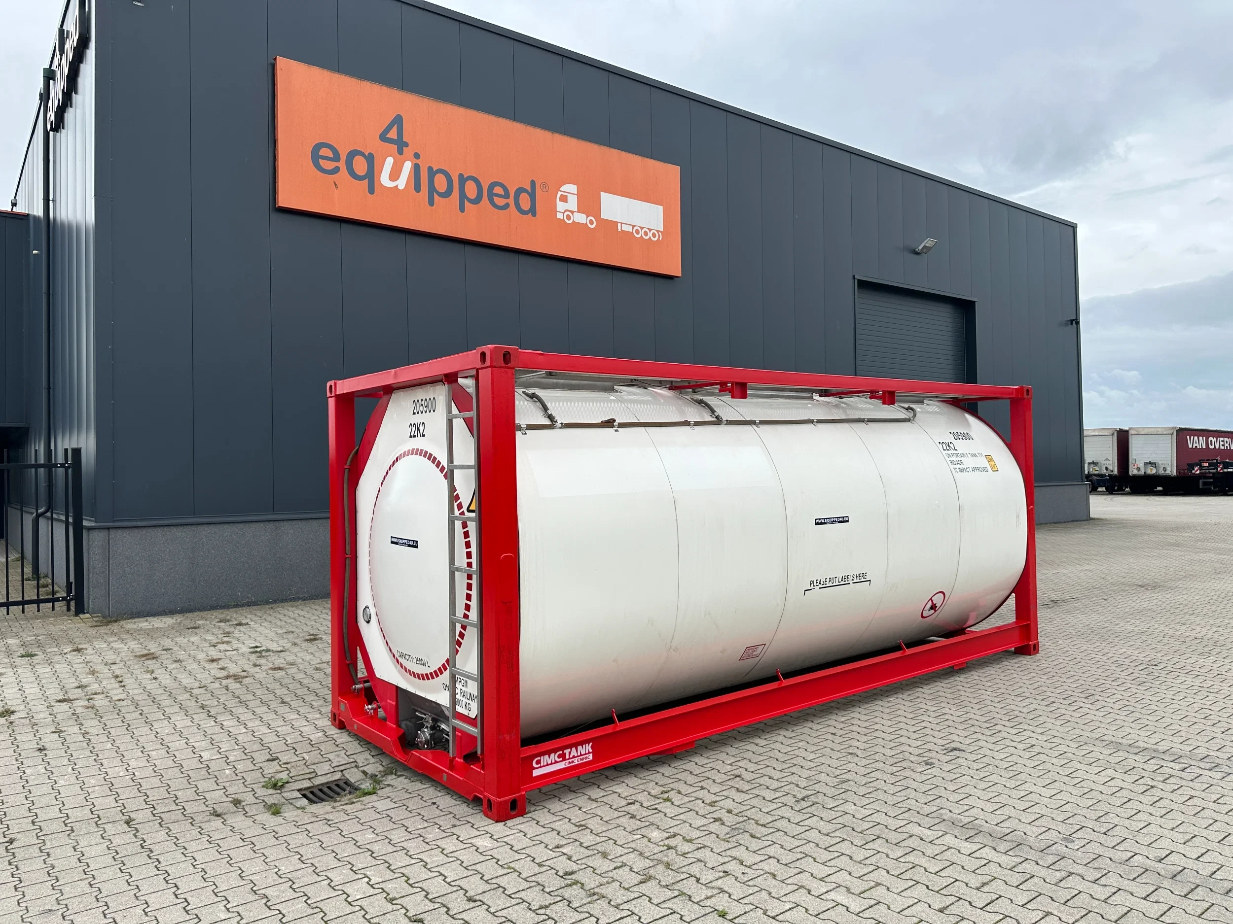 CIMC 2008 - 20FT ISO / 24.960L / 1-COMP / 3 BAFFLES / UN PORTABLE T11 / 22K2 / 5Y test: 12-2027 afbeelding 1