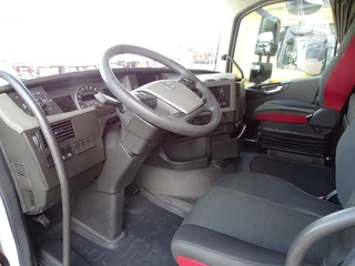 Volvo FH 2018 - FH-4 GLOBETROTTER obrazek 3