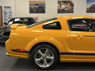 Ford Mustang 2009 - Coupe 4.6i V8 GT Premium 45th Anniversary Edition obrazek 50