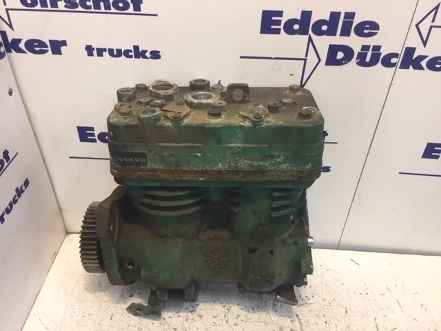 Volvo - 21457378 / 21098919 COMPRESSOR KNORR-BREMSE K01727 Bild 1
