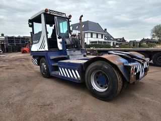 Terberg RT283 | TERMINAL TRACTOR 4X4| TURNING CHAIR. | AUTOMATIC GEAR | 24159 HOURS. 2011 - N/A изображение 6