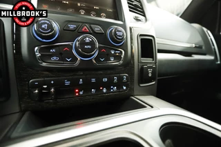 Dodge Ram 2016 - 2500 limited 6.7L Cummins Black Edition obrazek 18