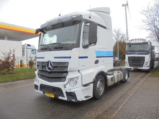 Mercedes-Benz Actros 2015 - 1840 LS NL TRUCK image 1