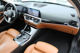 BMW 3 Series 2021 - Touring 330e xDrive High Executive PANORAMADAK LEDER H&K HEAD-UP LASER zdjecie 18