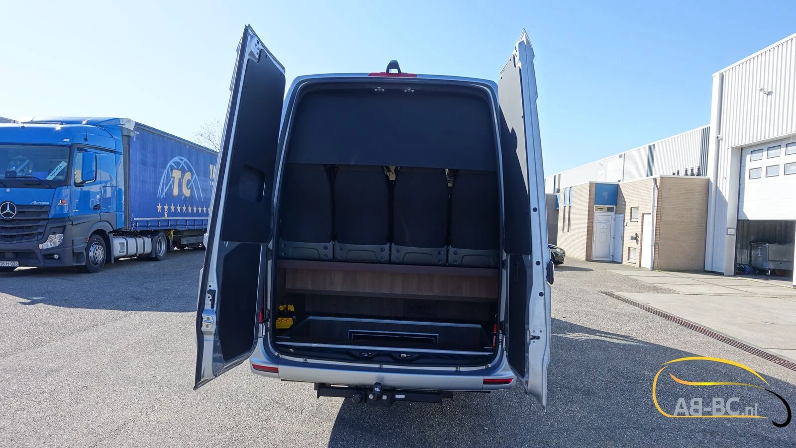 Mercedes-Benz Sprinter 2026 - NEW 519 CDI 24 Seats EURO 6 obrázek 12