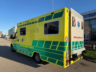 Mercedes-Benz Sprinter 2016 - 519CDI Special Ambulance Laadklep Automaat Airco Cruisecontrol V6 74000KM imagen 5