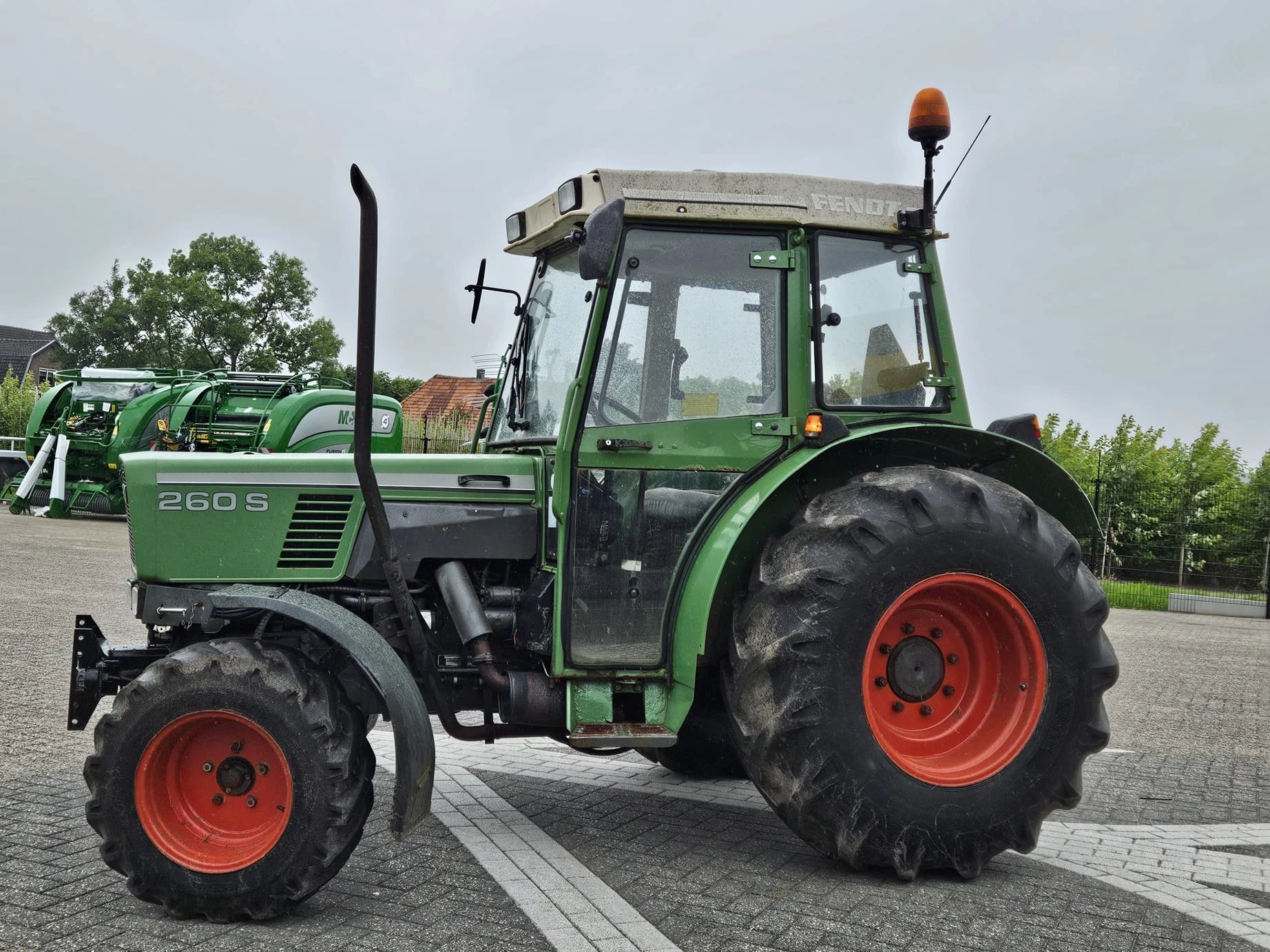 Fendt 1994 - 260 S landbouwtrekker afbeelding 6