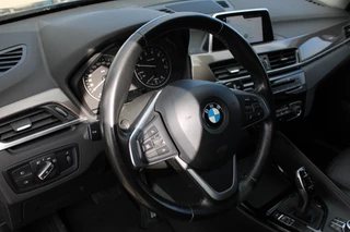 BMW X1 2018 - sDrive18i Automaat Executive X-Line Sportstoelen 18'' NAVI TREKHAAK obrazek 15