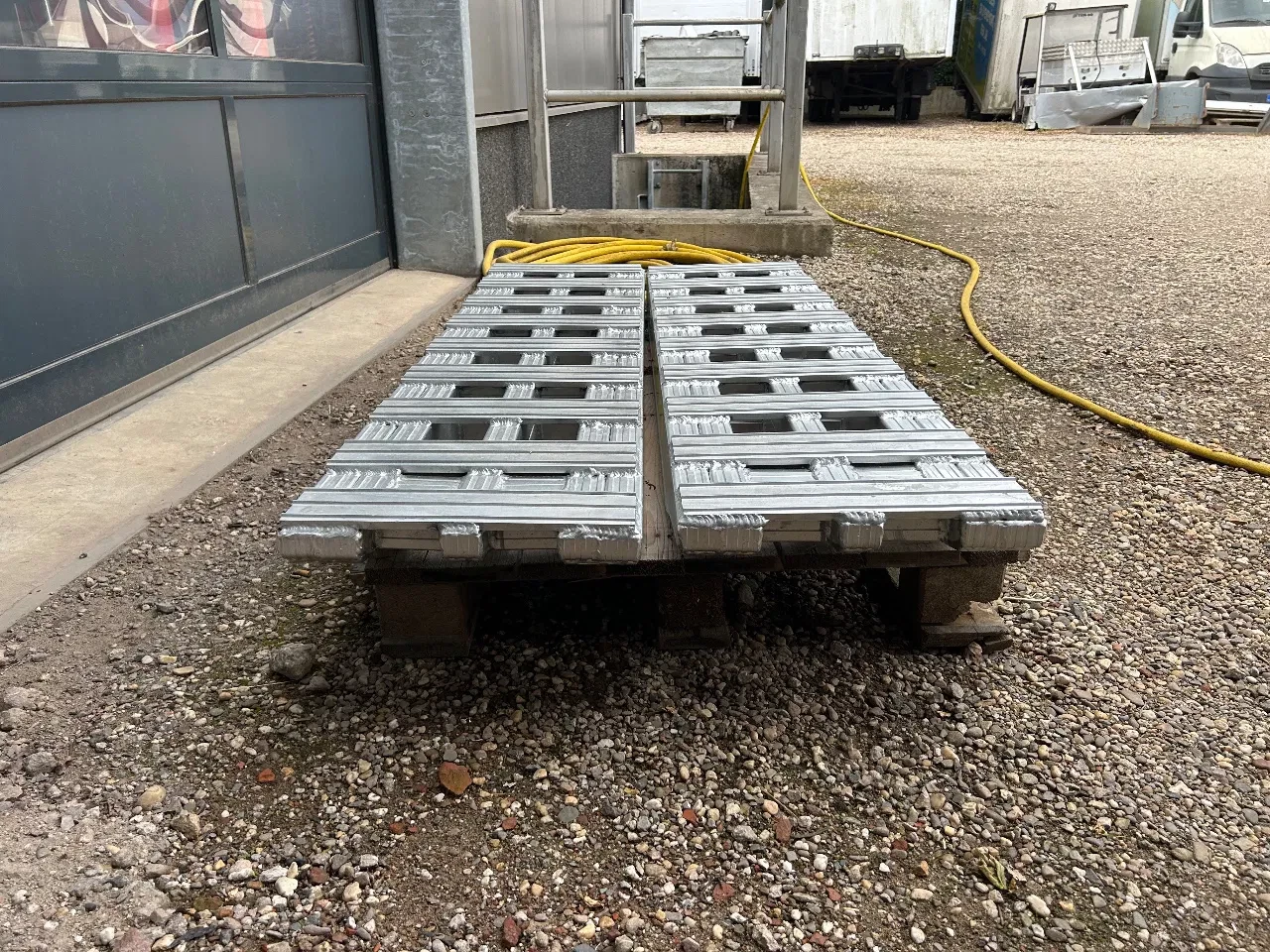 ALU - Oprijplaten 158 x 39 cm 20.000 kg O steun dik 19 cm Bild 3