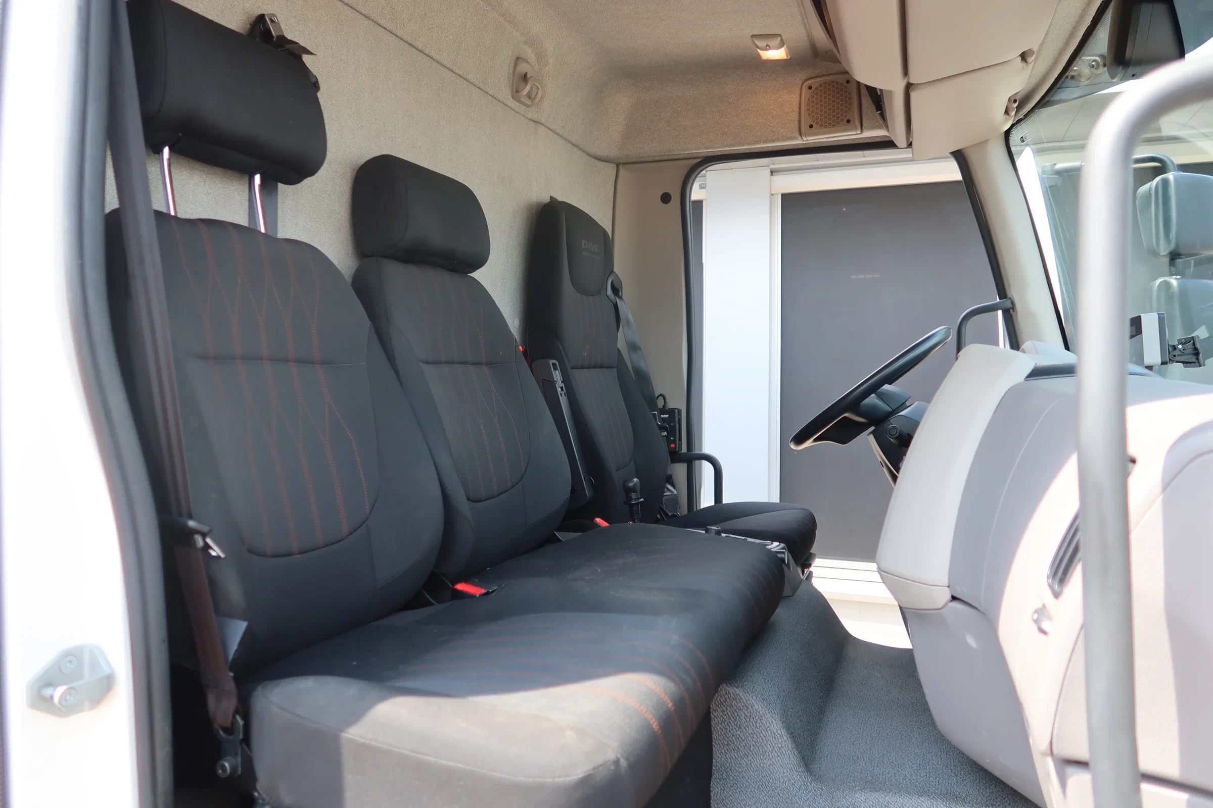 DAF LF 210 2024 - FA Bakwagen + klep 1000 kg + Ringfeder!! afbeelding 4