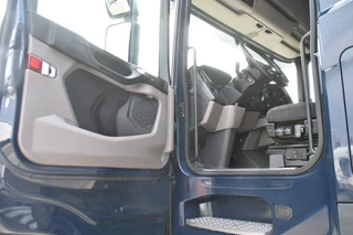 Scania S 2020 - S450 NGS 4x2NB - EURO 6 D - RETARDER - 795 TKM - FULL AIR - ACC - PARK. AIRCO - 2 x FUEL TANKS - GOOD CONDITION - immagine 4