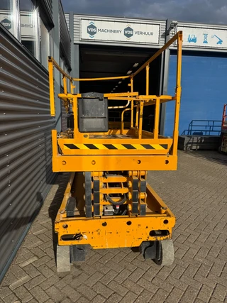 Haulotte - Compact 12 Hoogwerker Schaarhoogwerker Schaarlift (2015) image 2 thumbnail