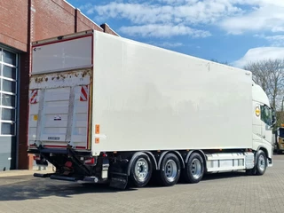 Volvo FH 2020 - 16.750 XL 8x4*4 - Carrier Supra 1150 MT - Bi Temp - Retarder - Loadlift - Bussbygg box immagine 8