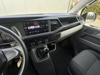 Volkswagen Transporter 2020 - 2.0 TDI 150 PK 4-MOTION 6.1 / L2H1 / 1e EIG. / 4x4 / TREKHAAK / ACHTERKLEP / INRICHTING / AIRCO / CRUISE / NAVI / APPLE CARPLAY obrazek 14