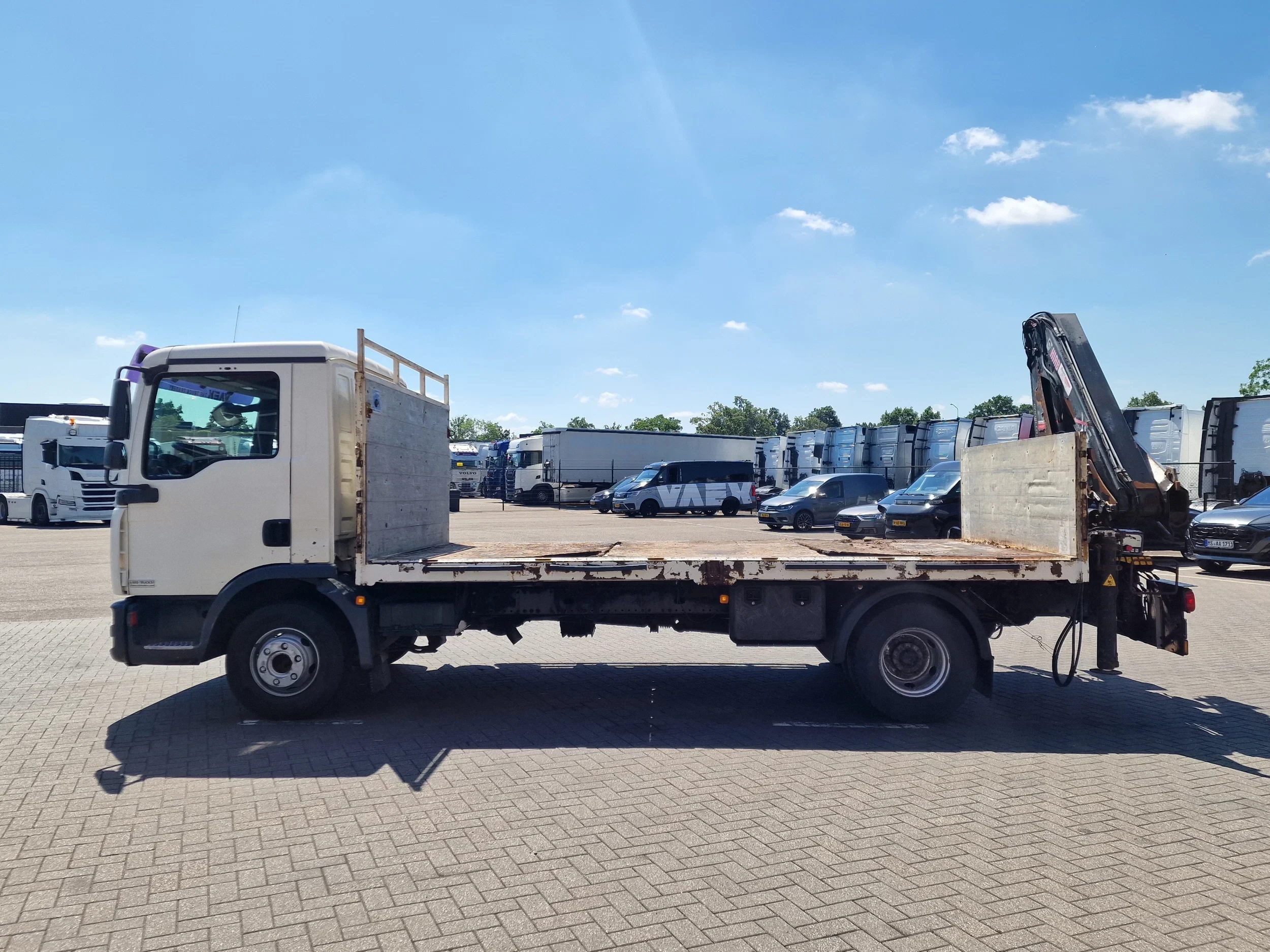 MAN TGL 2008 - 12.210 - HIAB 077 DUO Crane / Grua - Manual gearbox - Euro 4 zdjęcie 6
