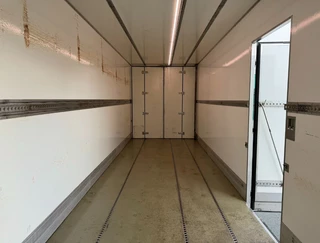 Volvo FH 2015 - 16.650 XL 6X2 FULL AIR FULL OPTIONS SIDE DOOR TOP CONDITION HOLLAND-COMBI imagen 9