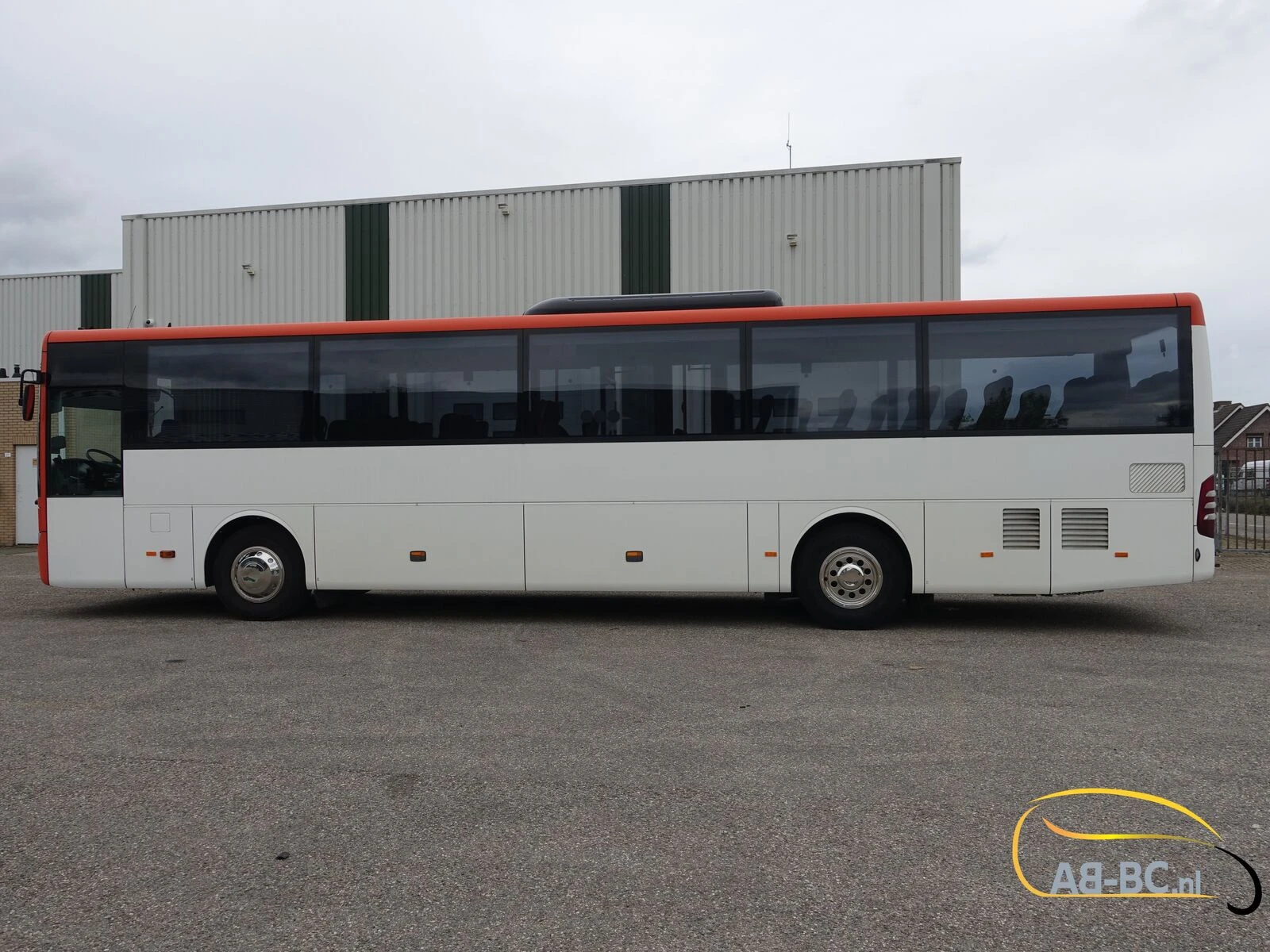 Mercedes-Benz Intouro 49 Seats Liftbus EURO 6 2016 image 10