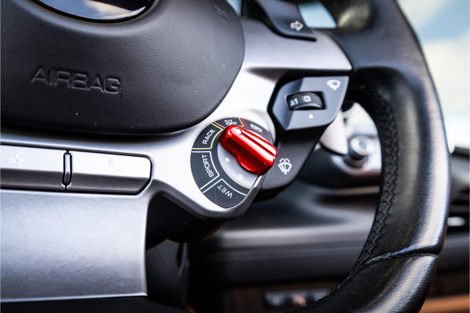 Ferrari F8 Spider 2022 - 3.9 V8 HELE obrázek 24