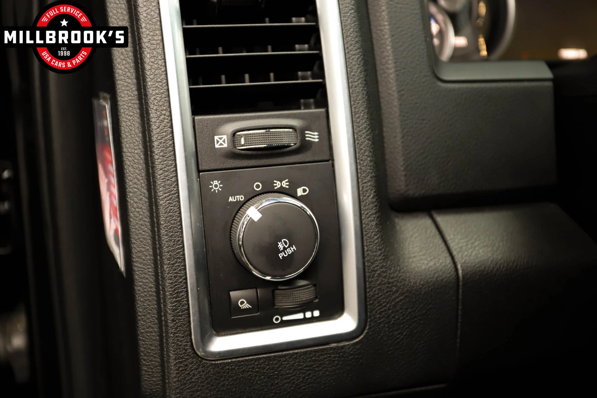Dodge Ram 2016 - 2500 limited 6.7L Cummins Black Edition immagine 12