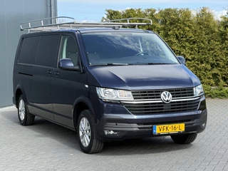 Volkswagen Transporter 2020 - 2.0 TDI 111 PK HIGHLINE / STARLIGHT BLUE METALLIC / L2H1 / TREKHAAK / IMPERIAAL / CAMERA / CRUISE / AIRCO afbeelding 4