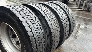 Diverse 2025 - UNIROYAL DH40 315/80R22.5 SET DOT 0325 in vendita