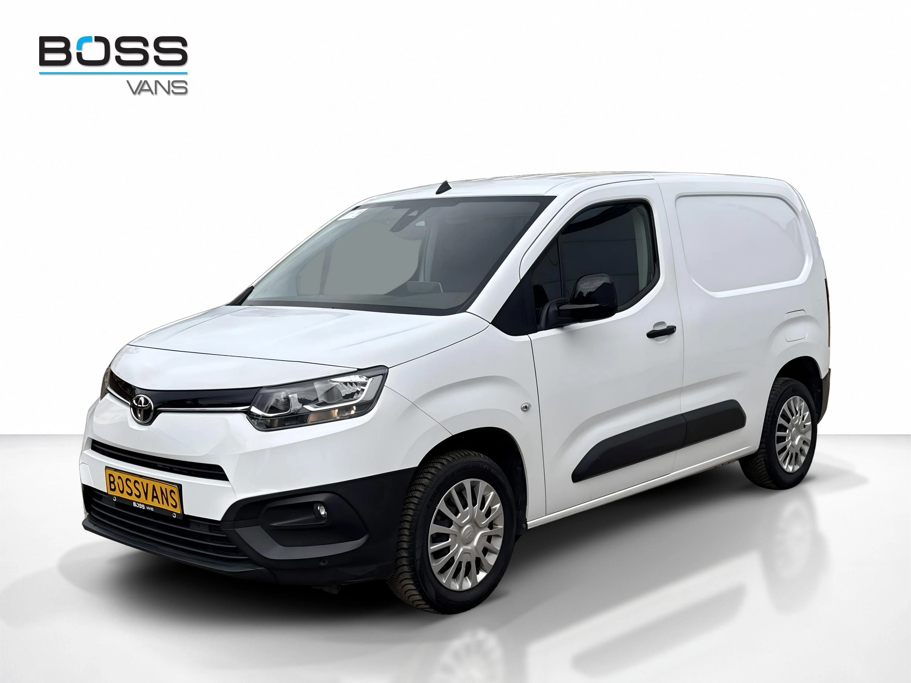 Toyota ProAce 2022 - City 1.2 110PK **Benzine** L1 Navigatie Climate control Camera Carplay Cruise control Parkeersensoren v+a Gasoline Benzin image 1
