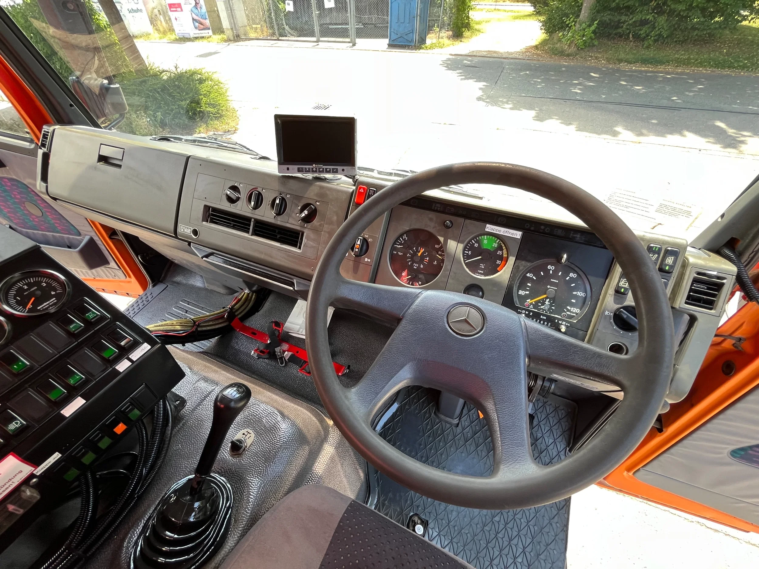 Mercedes-Benz 1317 2000 - KO, Kehrmaschine, Straßenreiniger, selbstf. Arbeitsmaschine afbeelding 21